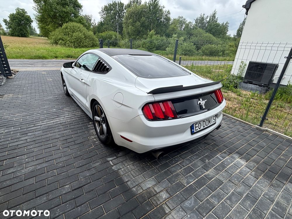 Ford Mustang - 2