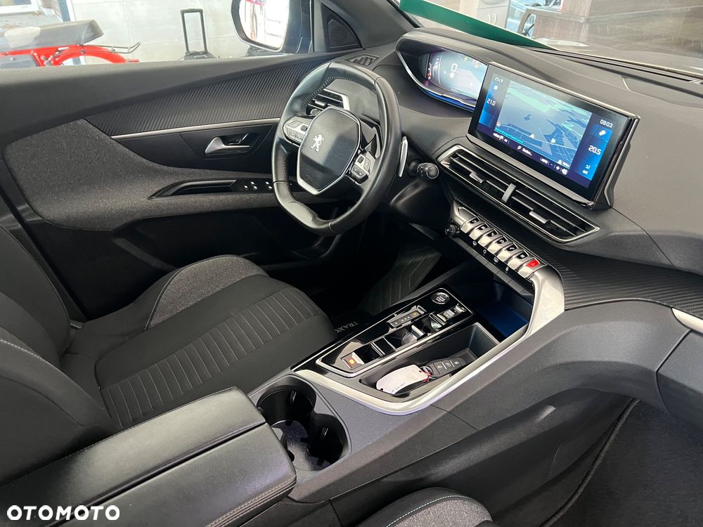 Peugeot 3008 1.5 BlueHDi Active Pack S&S EAT8 - 28