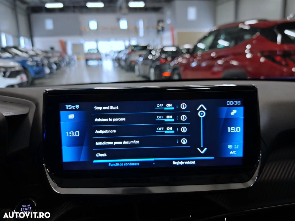 Peugeot 2008 PureTech 130 EAT8 Allure - 13