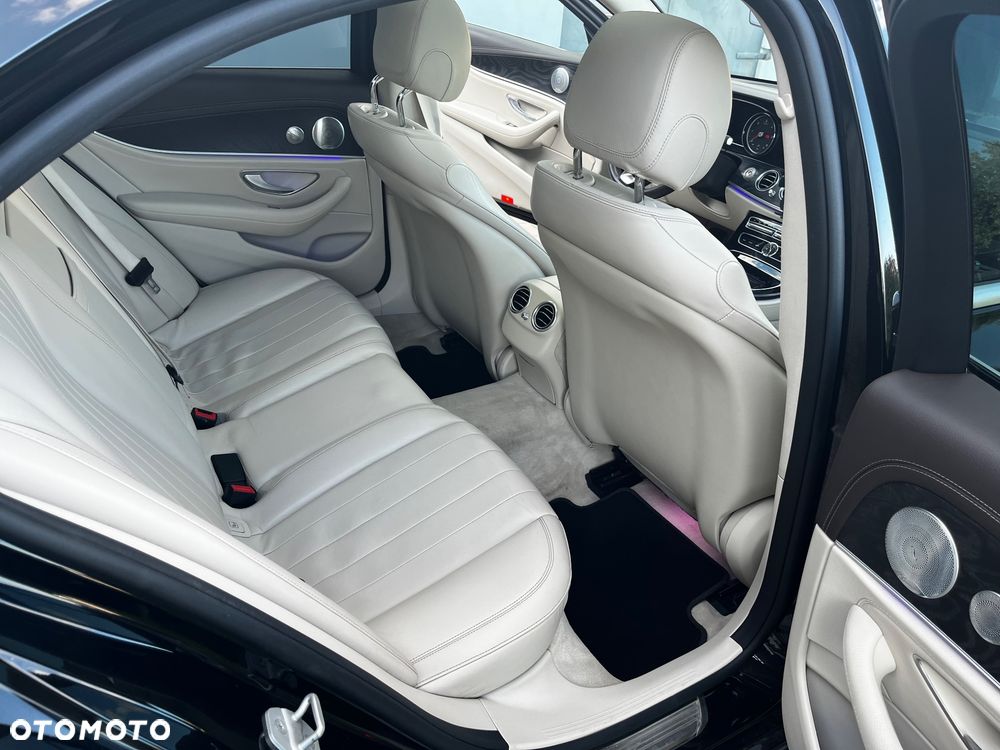 Mercedes-Benz Klasa E 220 d 9G-TRONIC - 12