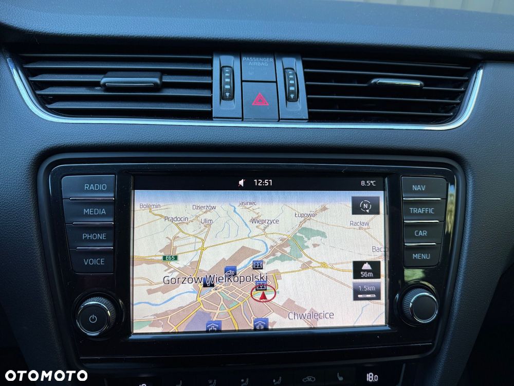 Skoda Octavia 2.0 TDI DSG RS - 29