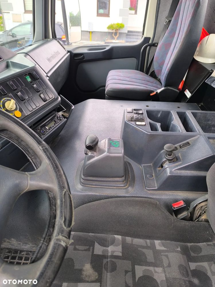 Mercedes-Benz Actros - 13