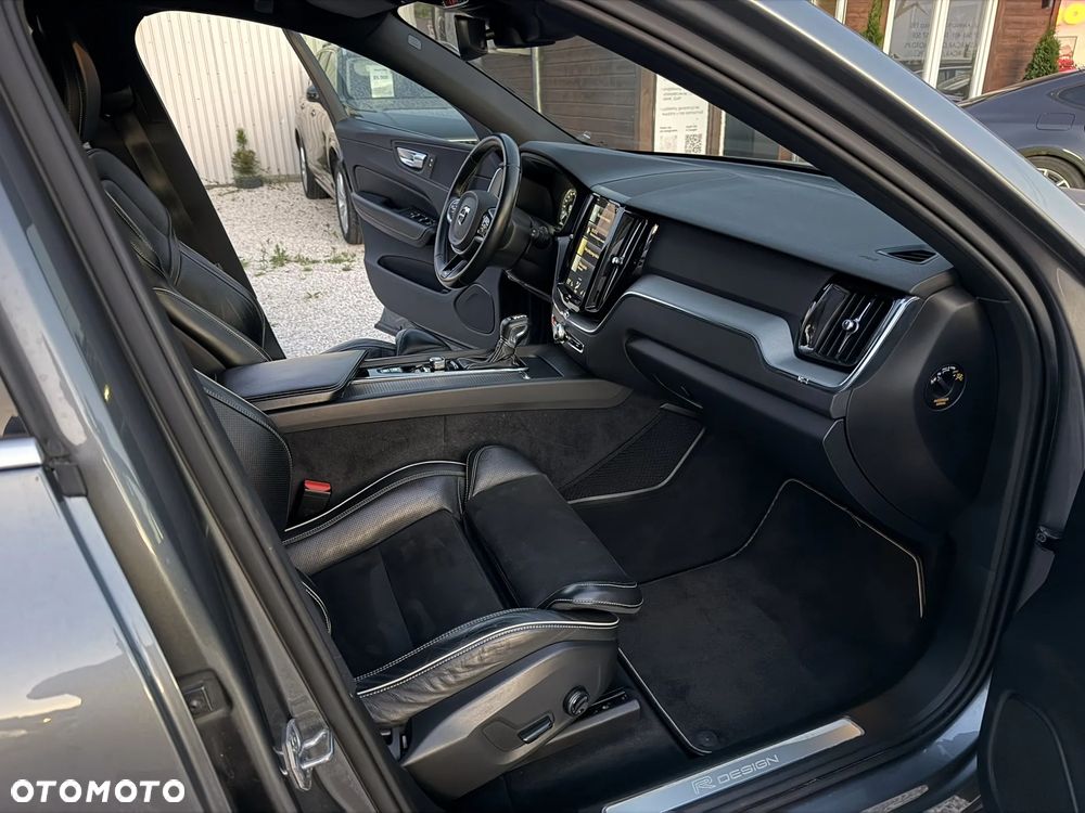 Volvo XC 60 D5 SCR AWD R-Design - 15