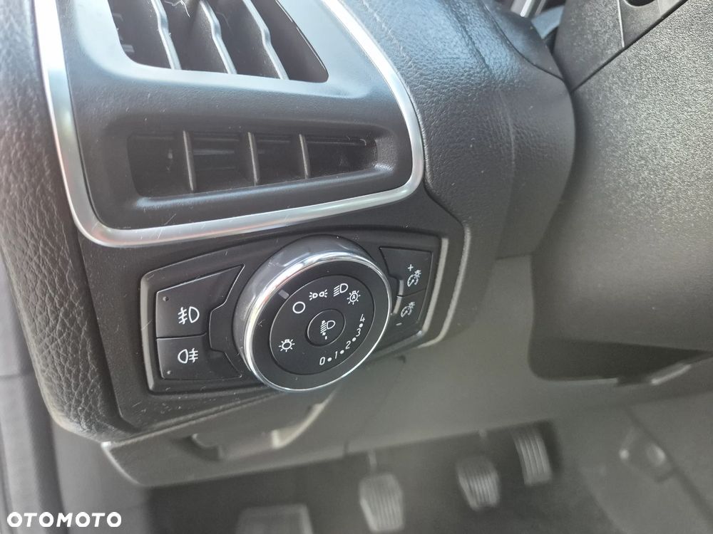 Ford Focus - 23