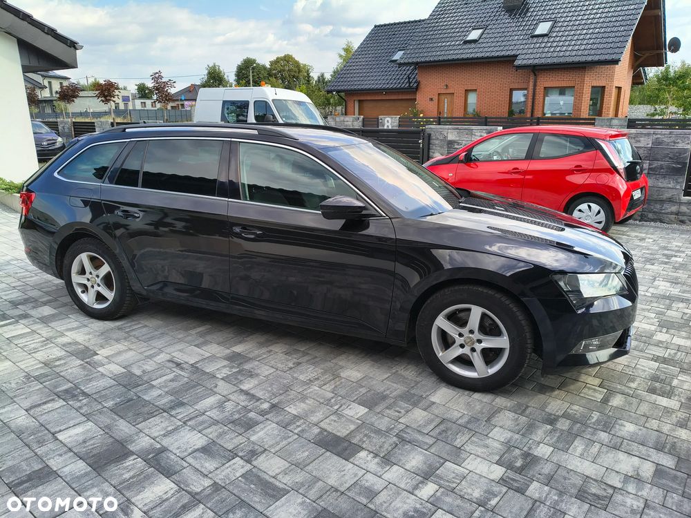 Skoda Superb 1.6 TDI Ambition - 4