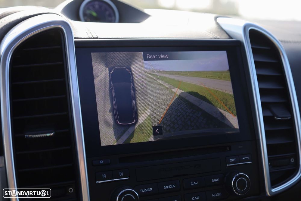 Porsche Cayenne S E-Hybrid Platinum Edition - 36