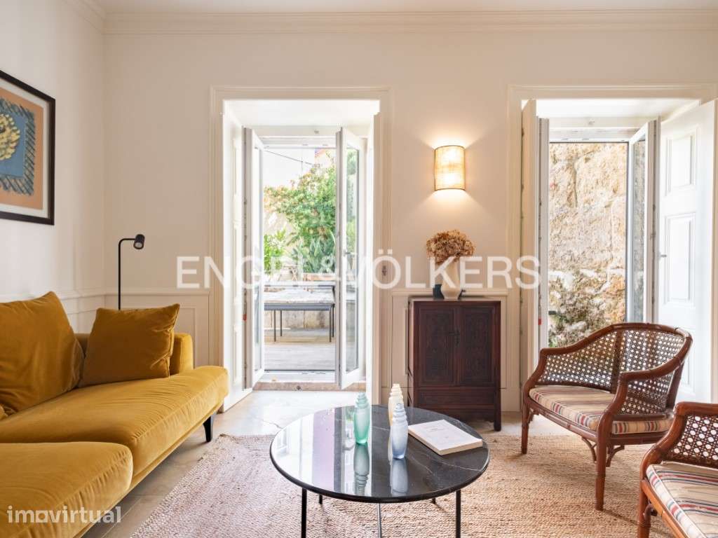 Duplex de charme com terraço na colina da Sé de Lisboa - Grande imagem: 2/51