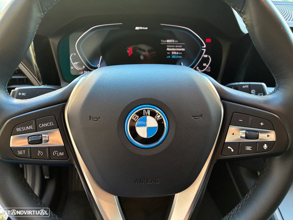 BMW 320 e Touring Corporate Edition Auto - 33