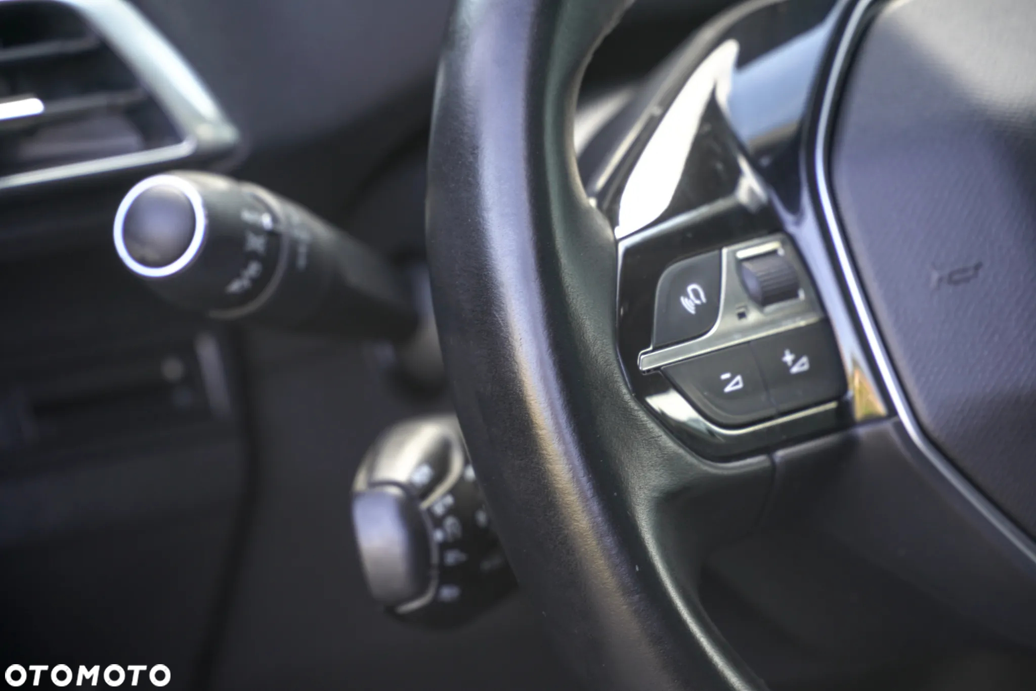 Peugeot 3008 1.5 BlueHDi Road Trip S&S - 22