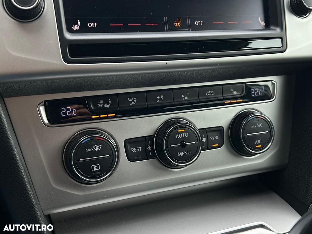 Volkswagen Passat 2.0 TDI DSG Comfortline - 23