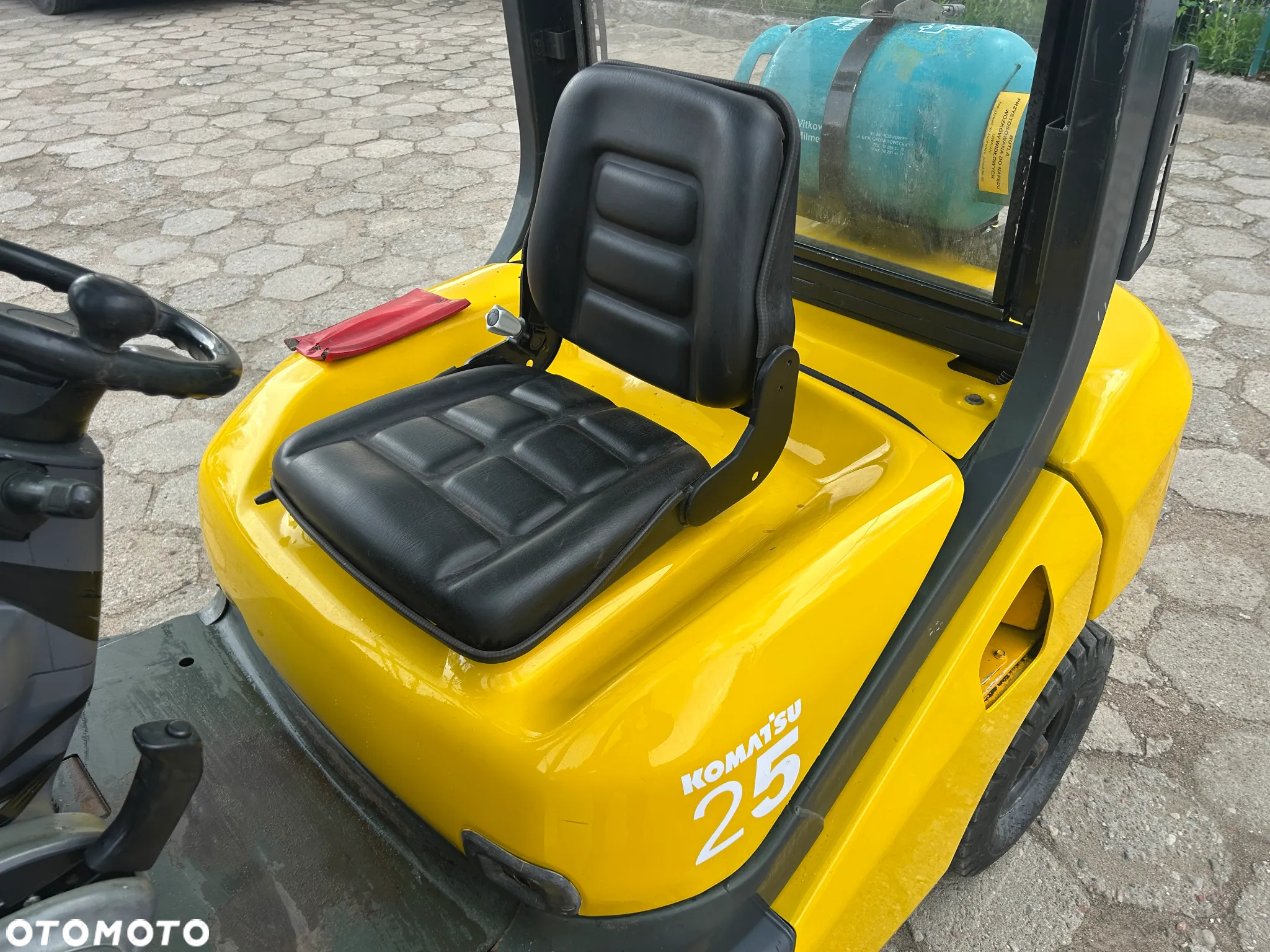 Komatsu FG25HT-16R / WÓZEK WIDŁOWY / 6831 MOTOGODZIN / 2005 ROK !! - 9