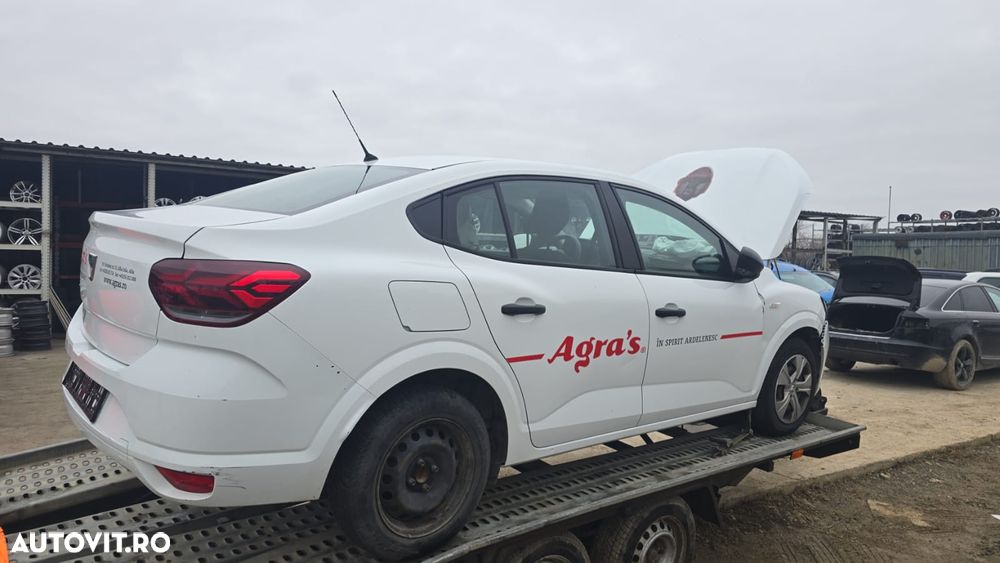 Dacia Logan TCe 90 MT5 Expression - 4