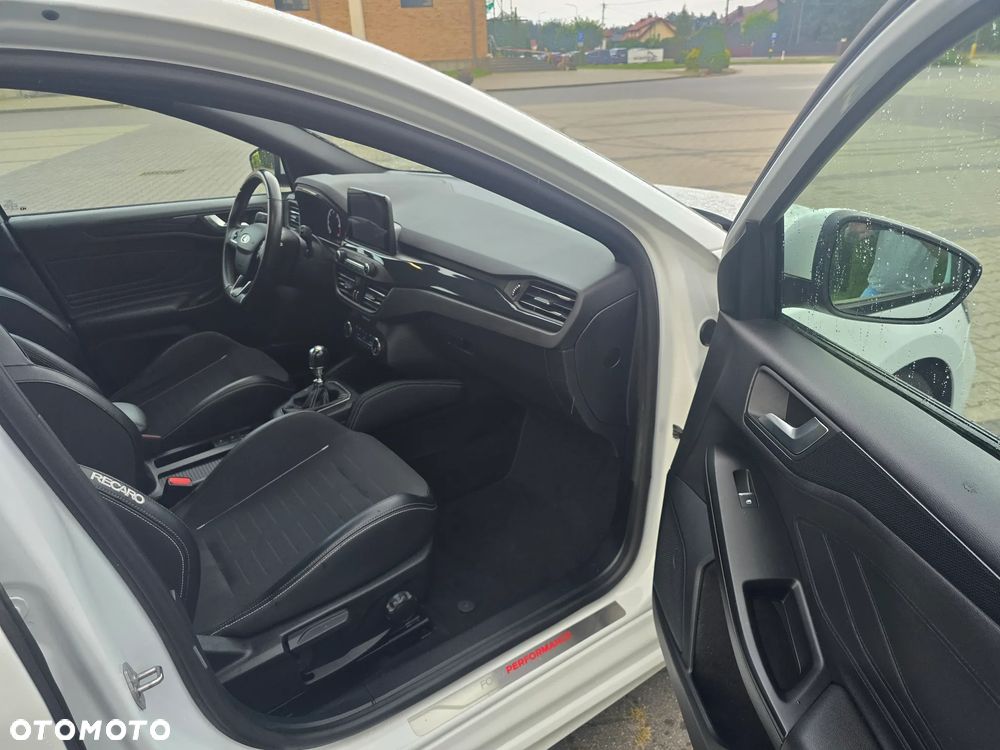 Ford Focus SW 2.0 EcoBlue ST - 22