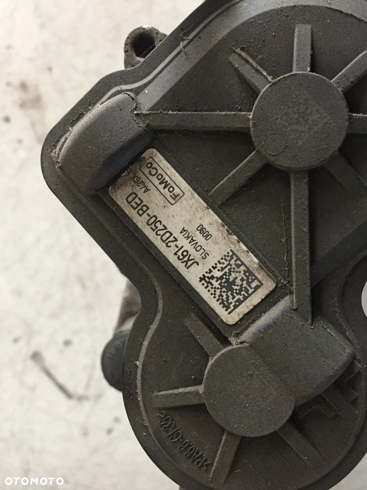 FORD FOCUS MK4 19R ZACISK PRAWY TYŁ JX61-2D250-BED - 2