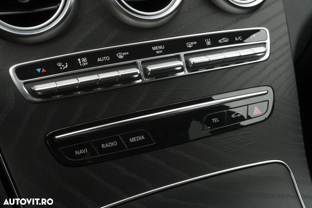 Mercedes-Benz C - 23