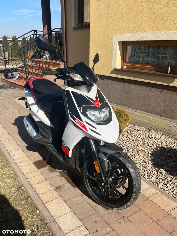 Aprilia SR - 1