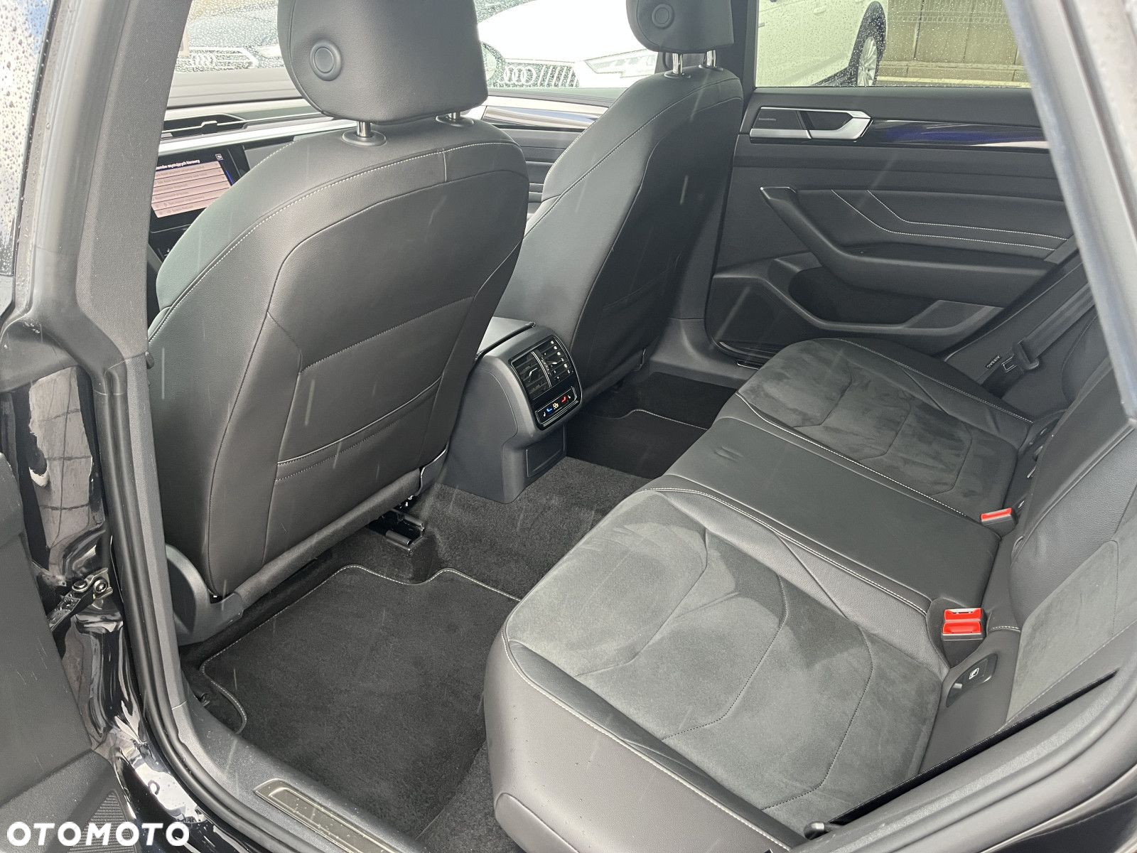 Volkswagen Arteon 2.0 TSI R-Line DSG - 18