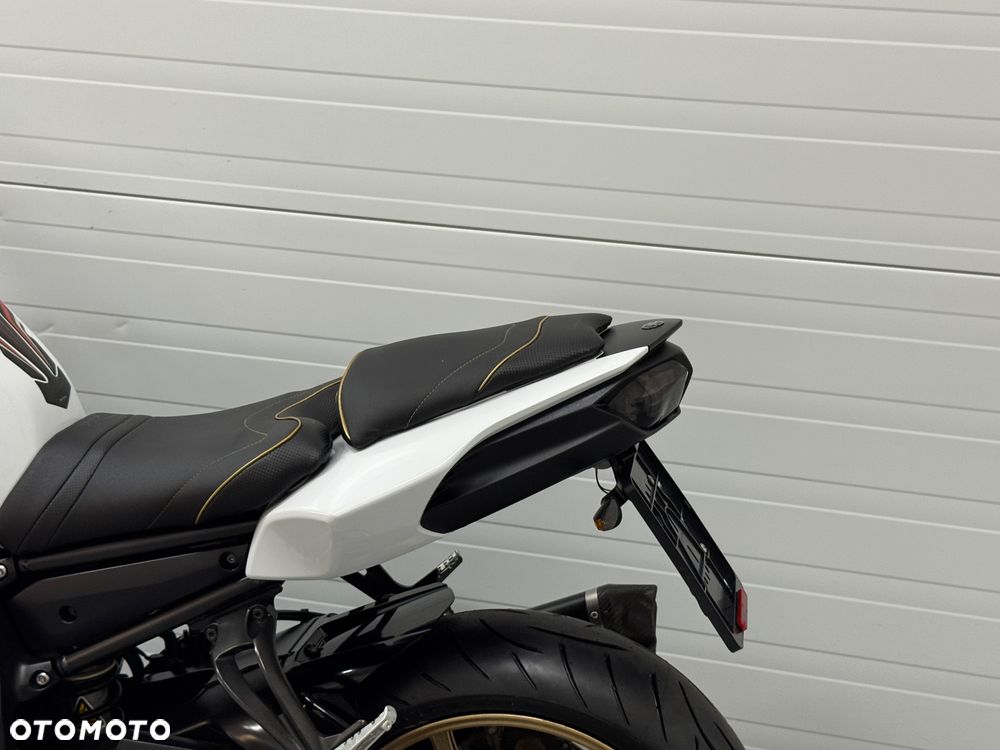 Yamaha FZ8 - 17