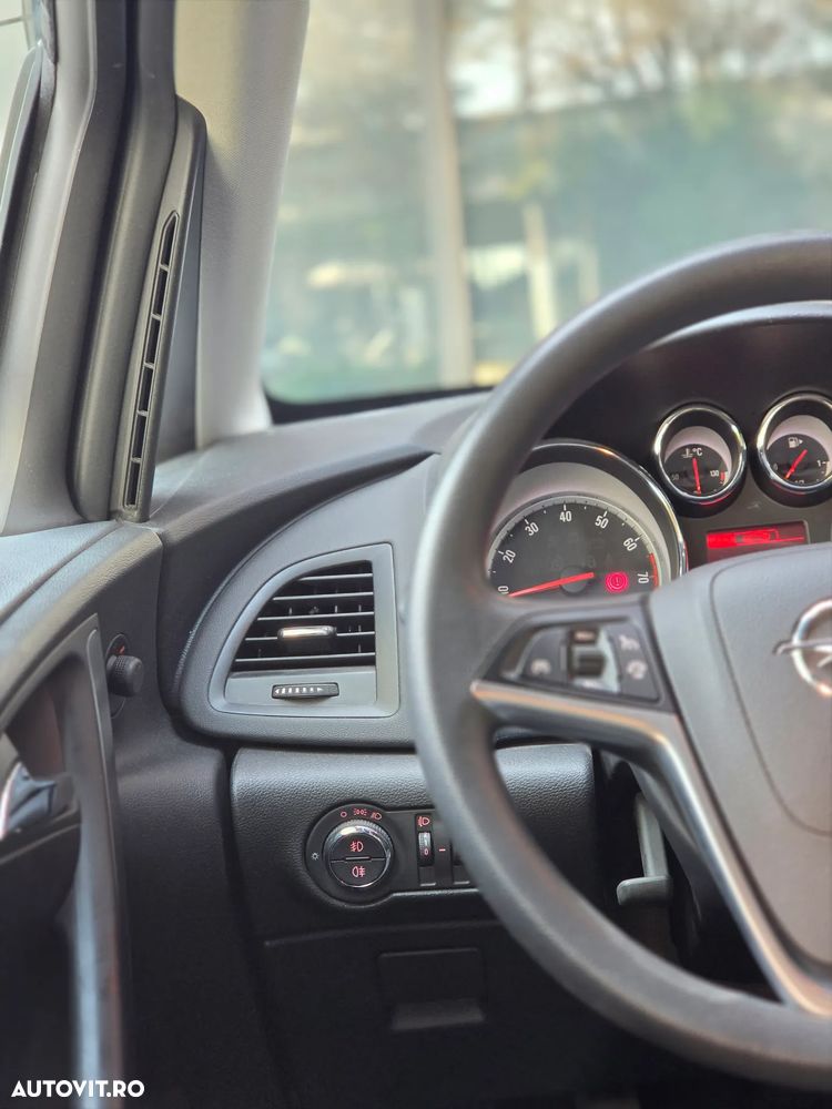 Opel Astra 1.4 Turbo ECOTEC Enjoy - 14
