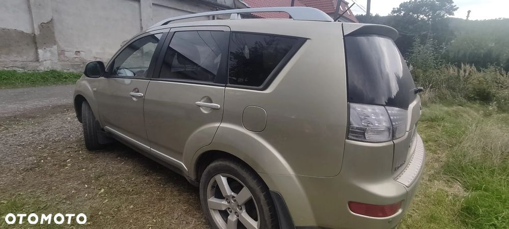 Mitsubishi Outlander 2.0 DID Intense + - 2