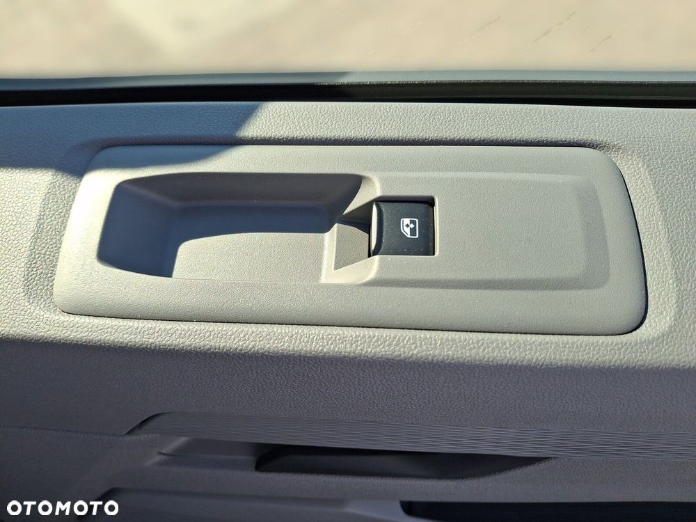 Volkswagen Transporter Furgon 2.0 TDI 150 KM automat - 31