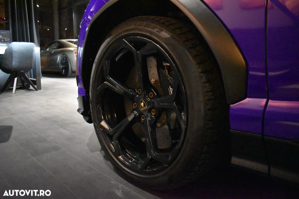 Lamborghini URUS - 34