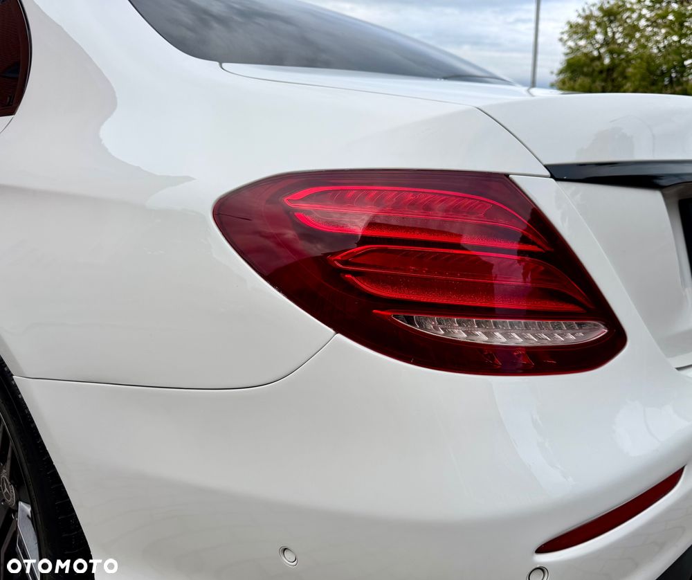Mercedes-Benz Klasa E 220 d 9G-TRONIC - 25