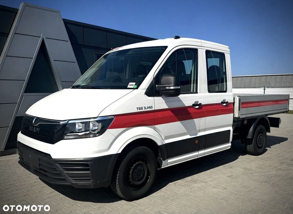 MAN TGE 3.140 DOKA 4X2 7-osobowa - 1