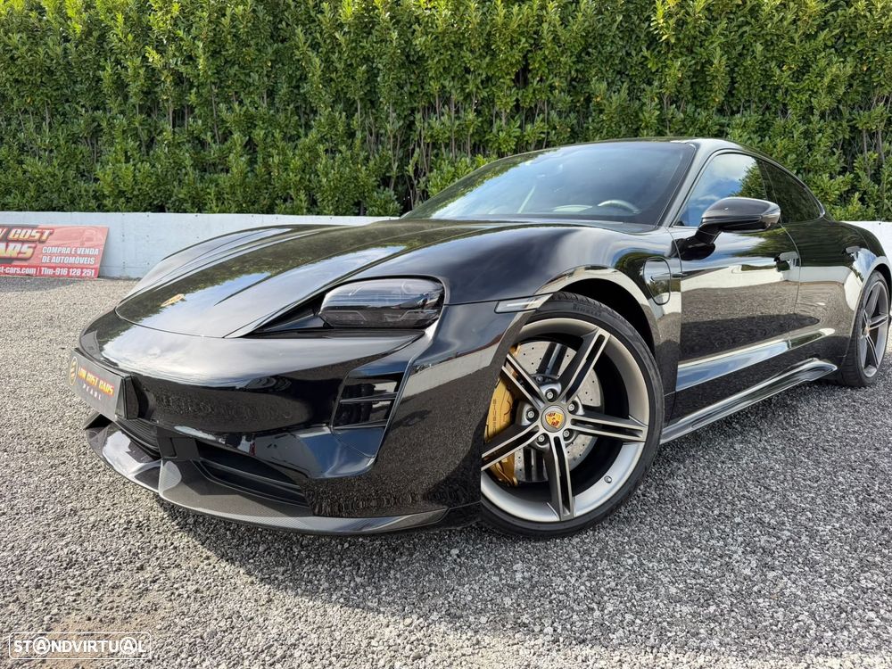 Porsche Taycan Turbo S - 24