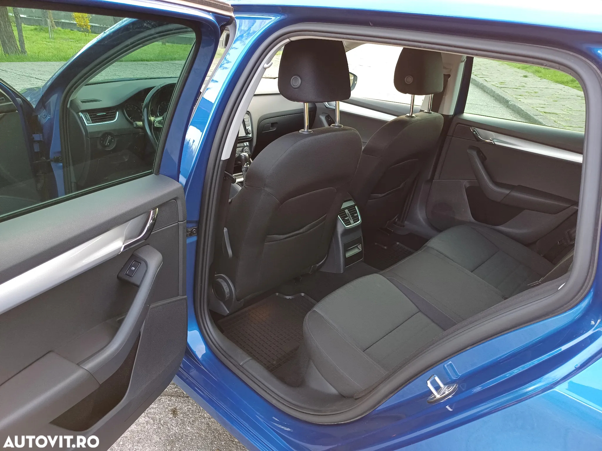 Skoda Octavia Combi Diesel 2.0 TDI Style - 28