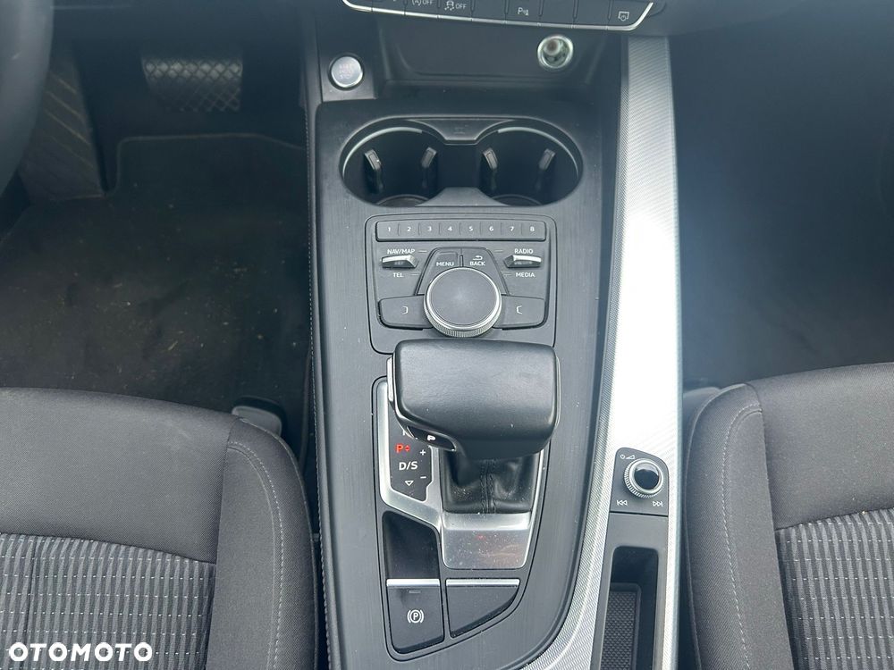 Audi A4 Avant 40 g-tron S tronic advanced - 27