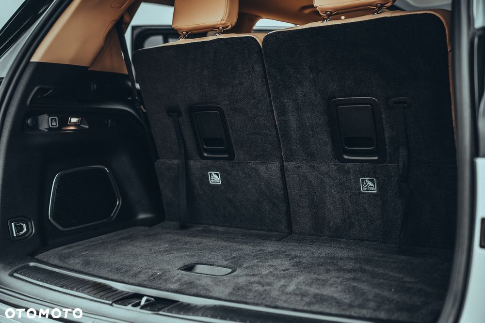 Jeep Grand Cherokee - 38