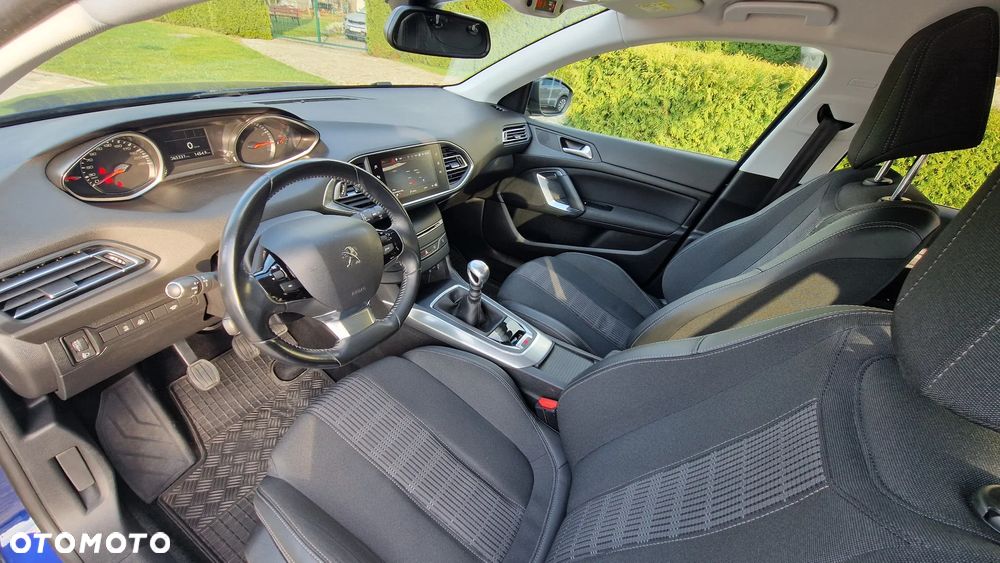 Peugeot 308 1.2 PureTech Allure S&S - 22