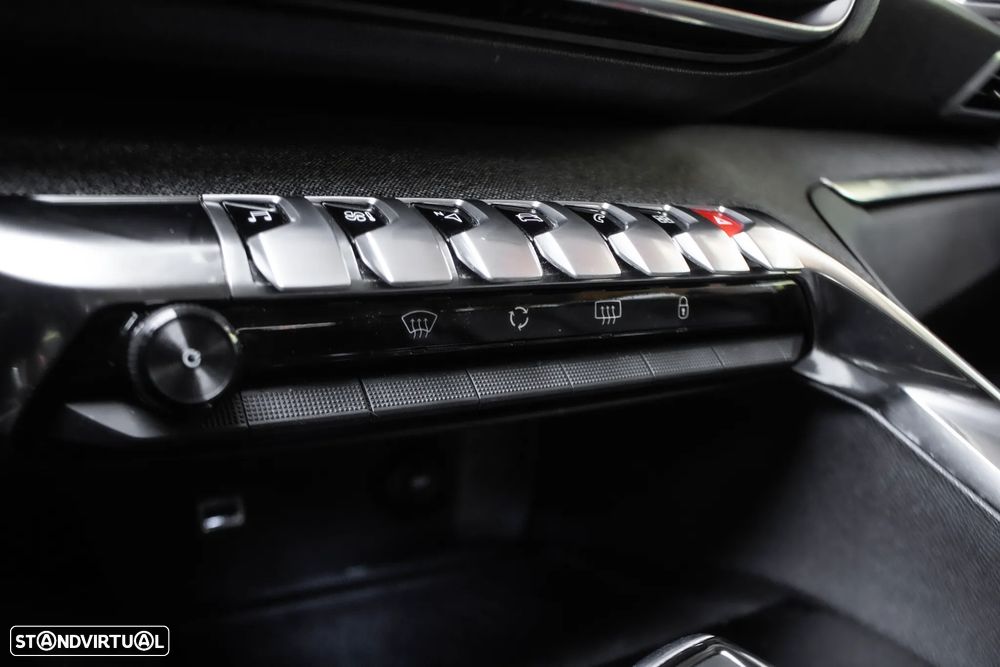 Peugeot 3008 PureTech 130 Stop & Start GPF EAT8 Allure - 20
