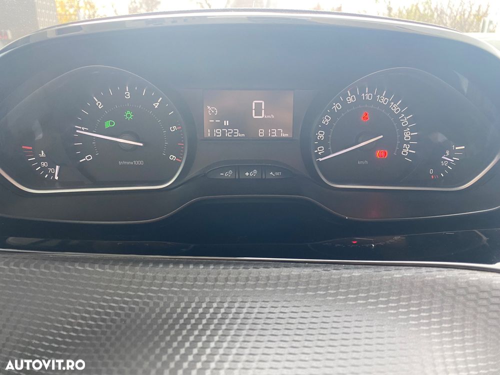 Peugeot 2008 1.5 BlueHDI FAP Active - 9