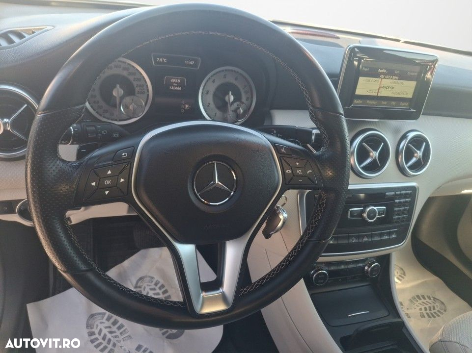Mercedes-Benz A - 10