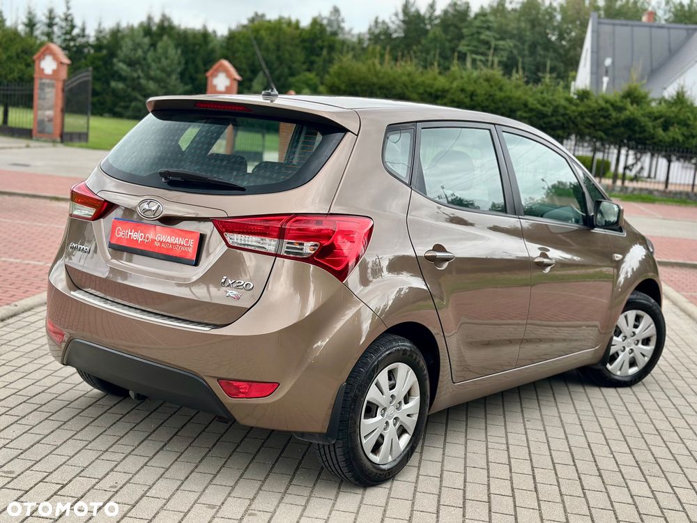 Hyundai ix20 1.4 Premium - 18