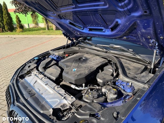 BMW Seria 3 330i M Sport sport - 21