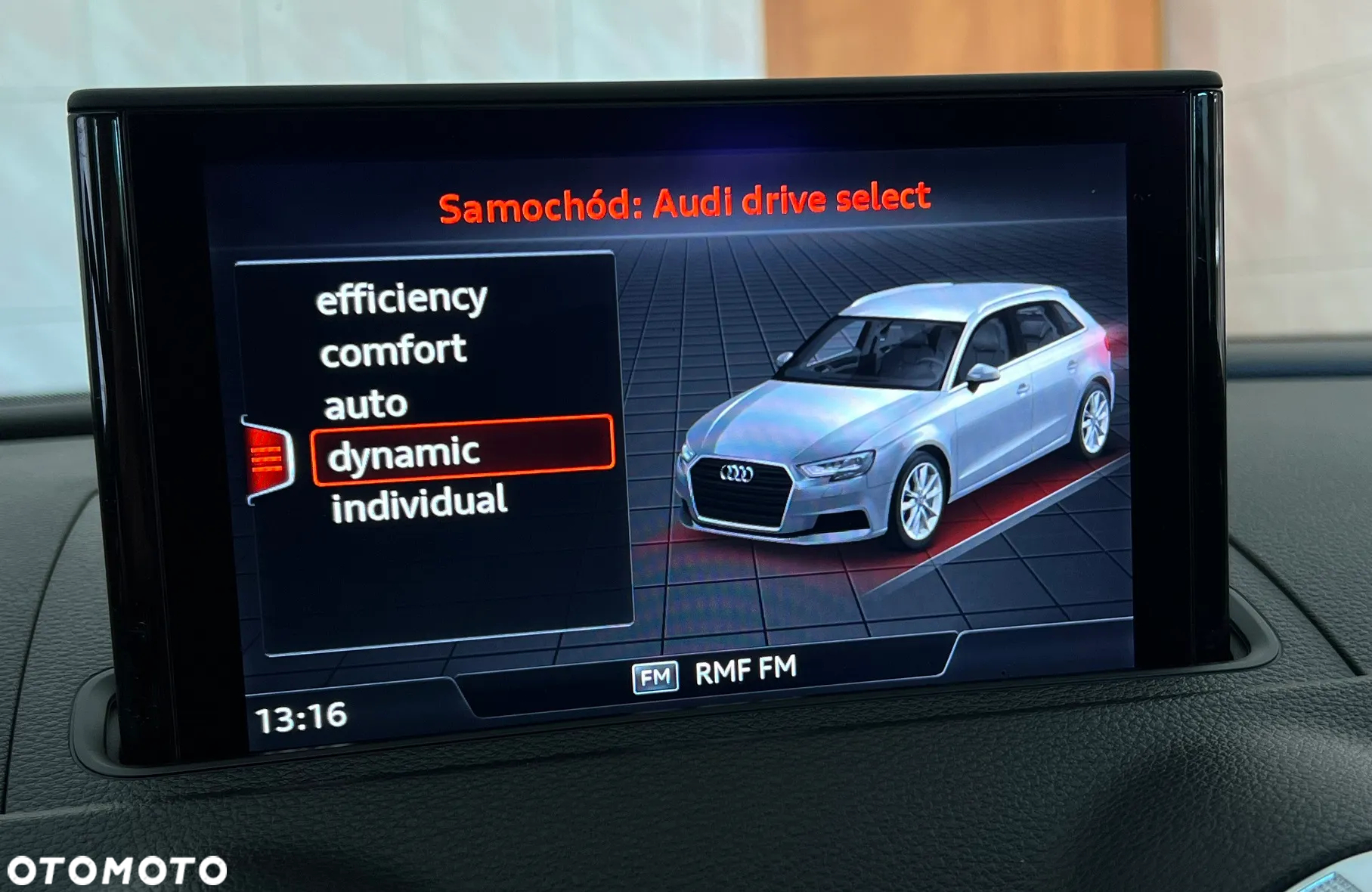 Audi A3 1.6 TDI S tronic sport - 18