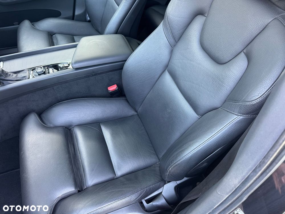 Volvo XC 60 T6 AWD Geartronic Momentum - 13