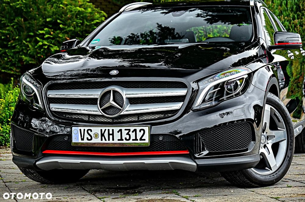 Mercedes-Benz GLA 180 7G-DCT AMG Line - 11