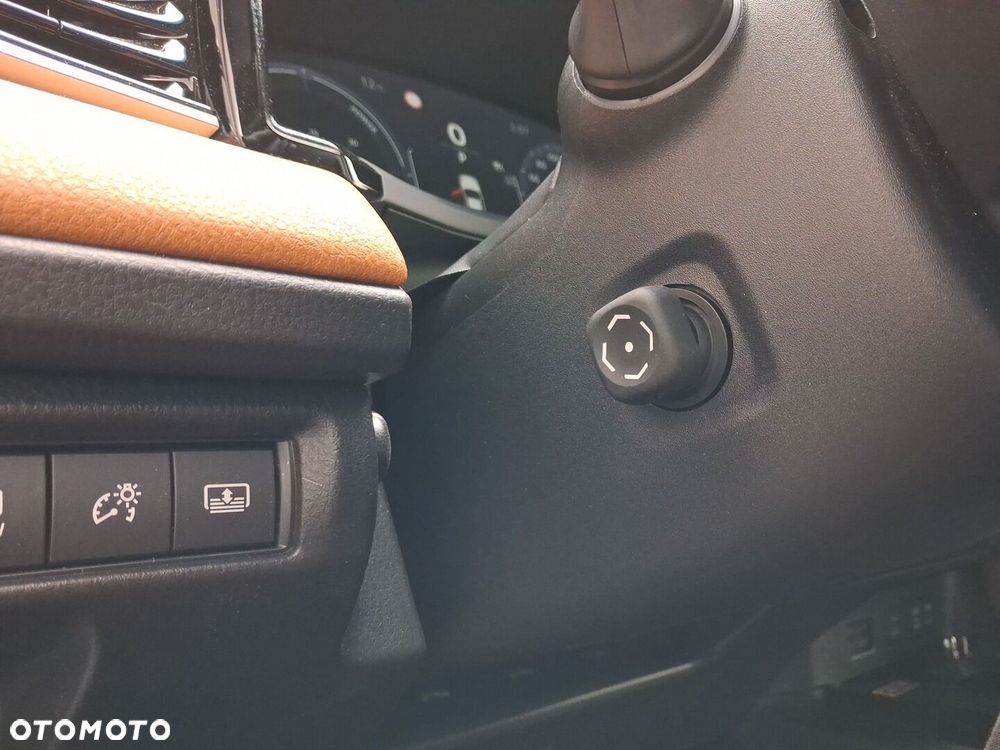 Toyota Camry - 19