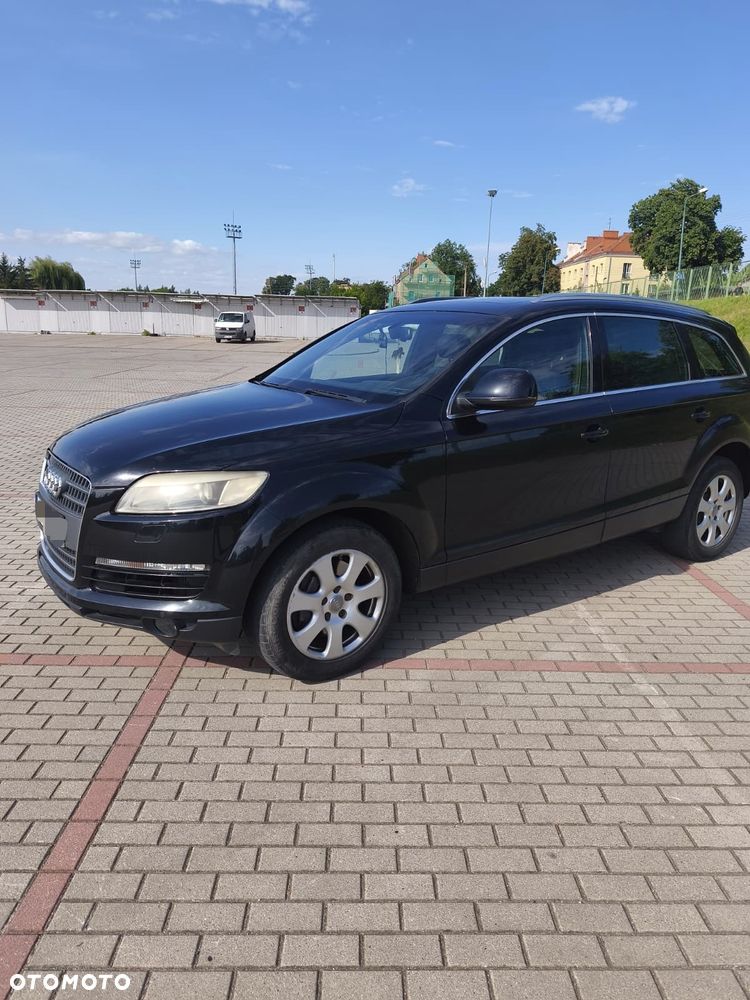 Audi Q7 - 1