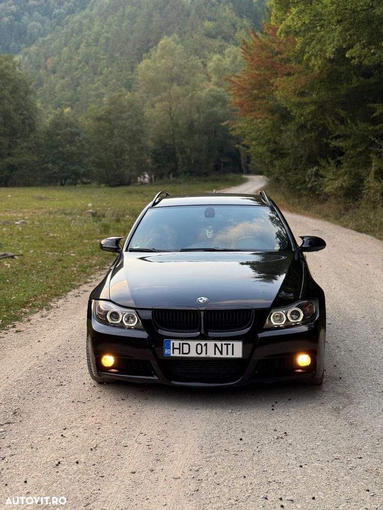 BMW Seria 3 320d DPF Touring Aut. - 12