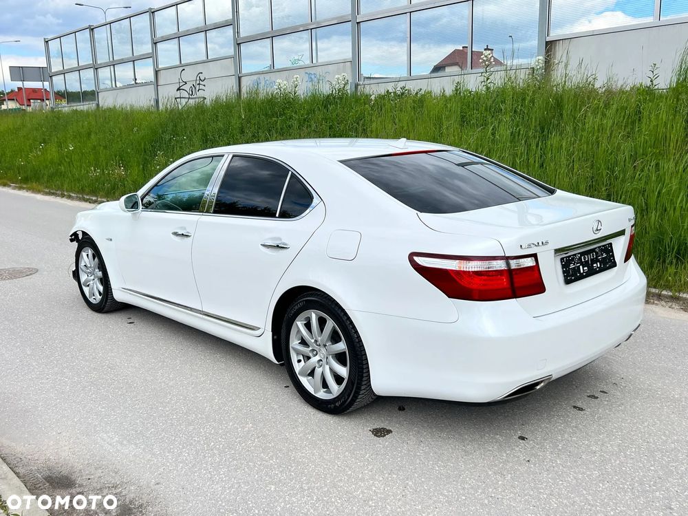 Lexus LS - 5