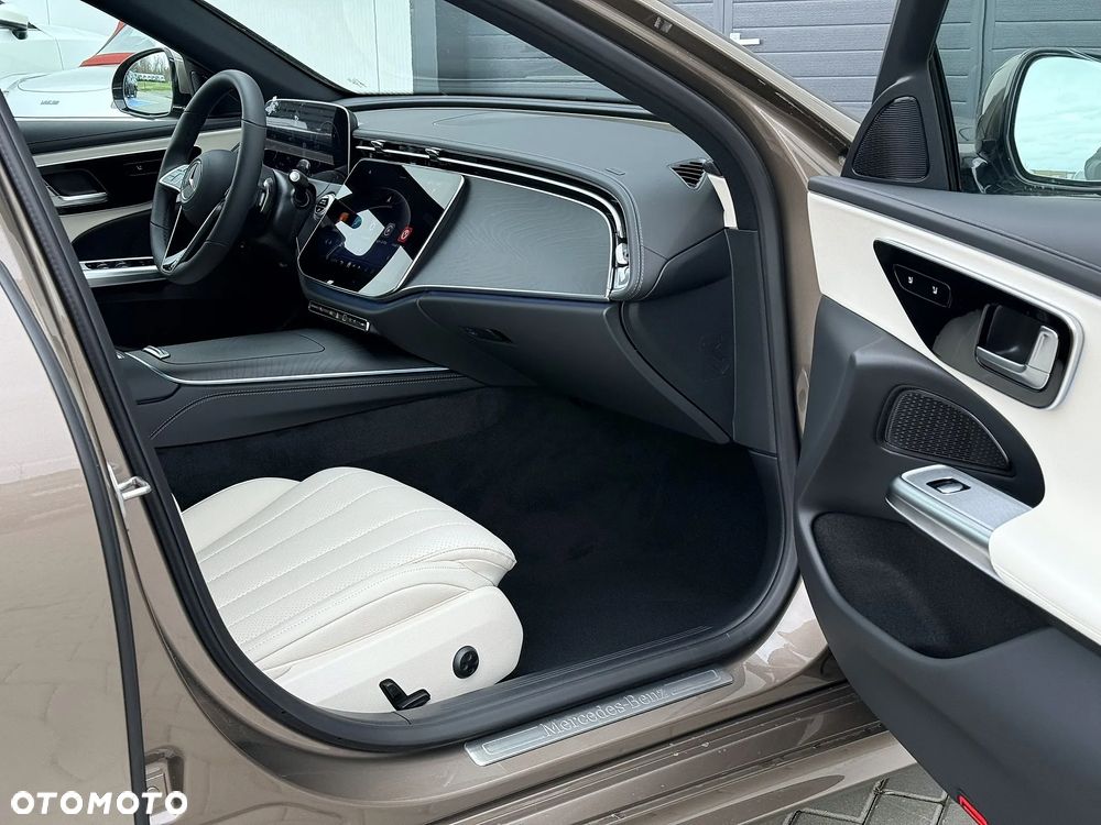 Mercedes-Benz Klasa E - 26