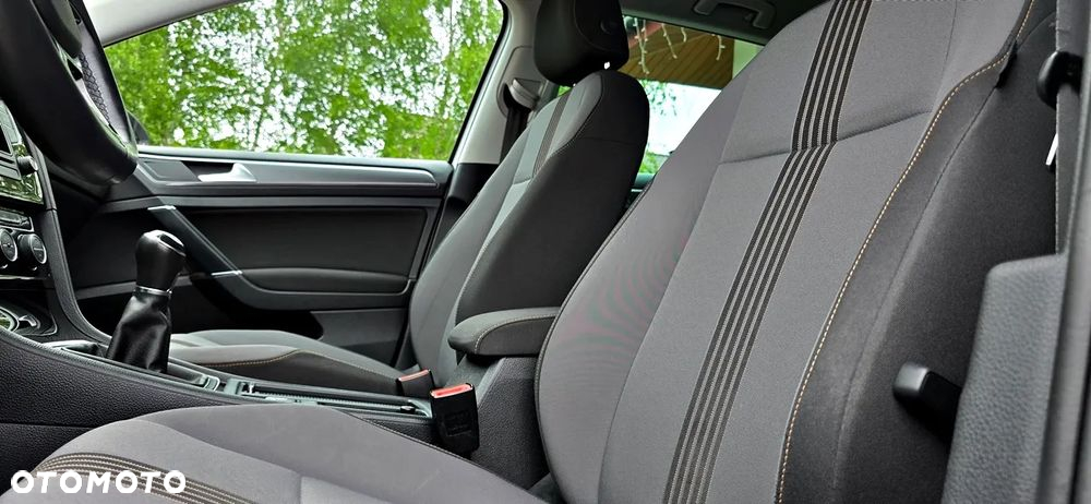 Volkswagen Golf - 16