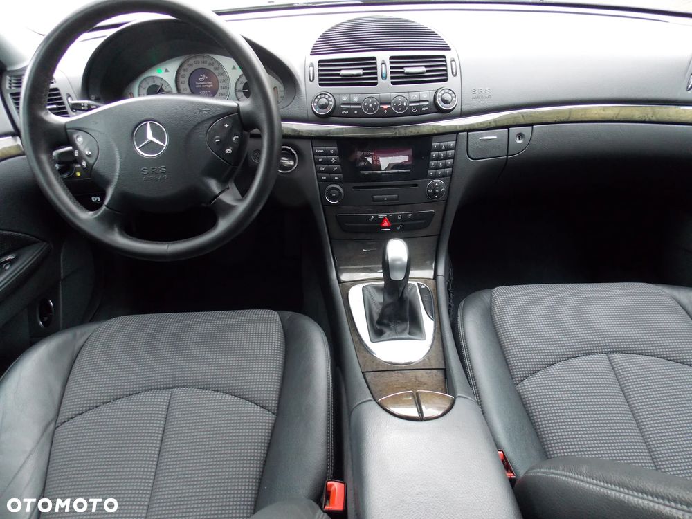 Mercedes-Benz Klasa E 200 Kompressor Elegance - 4