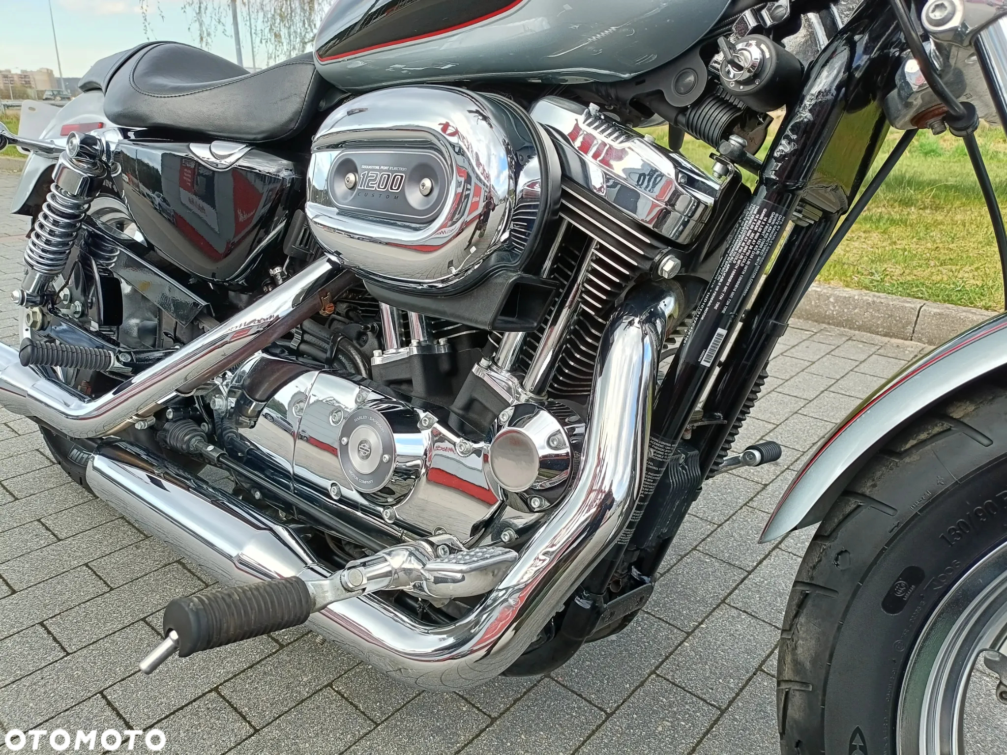 Harley-Davidson Sportster Custom 1200C - 10