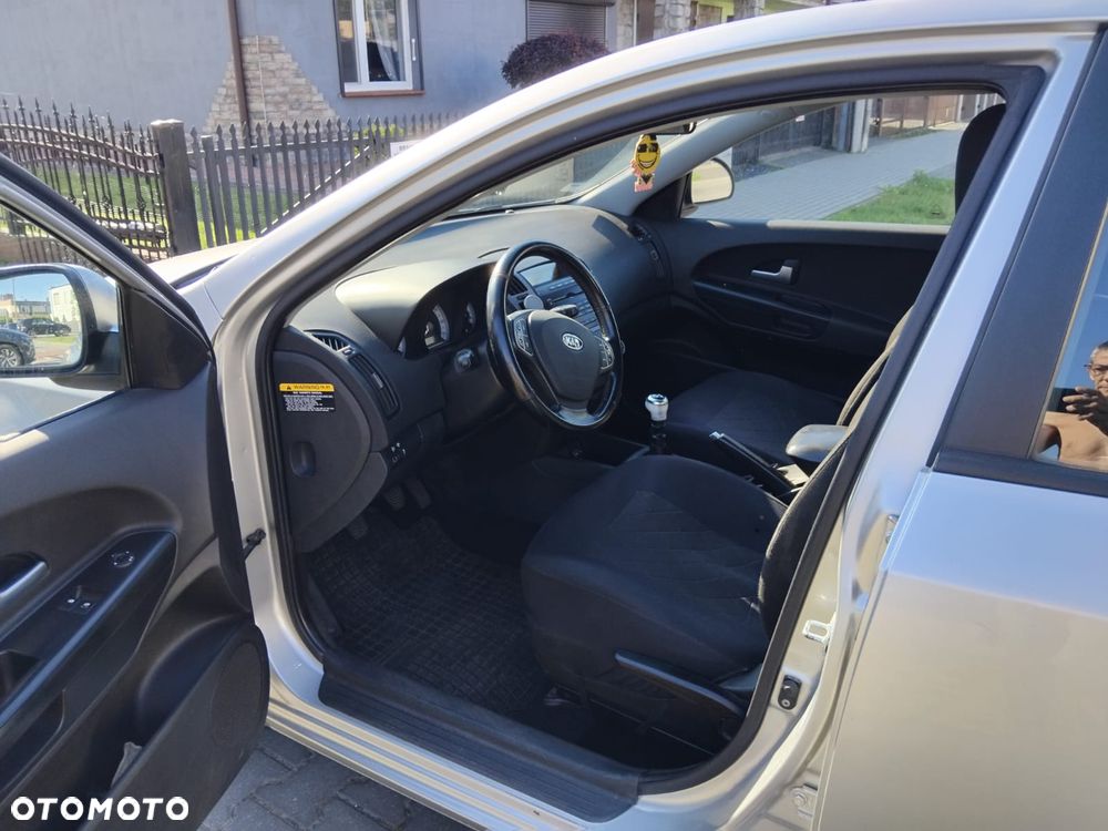 Kia Ceed 1.6 Crdi Comfort - 8